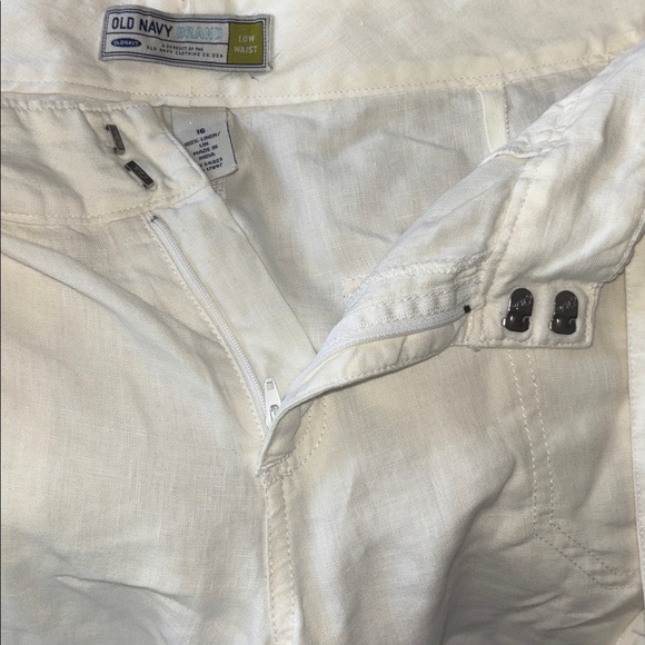Linen Capri Pants - Picture 3 of 4